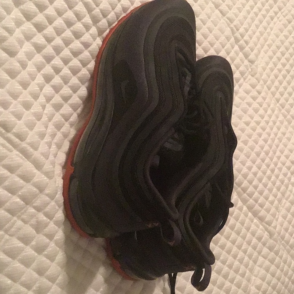 Only worn a couple of times Nike air max